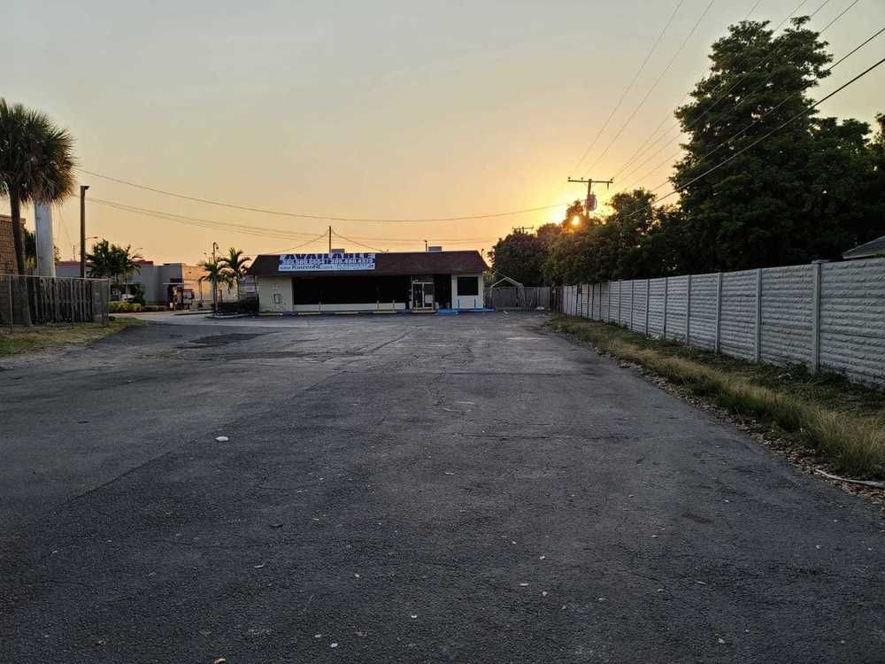 Freestanding Retail Building for Sale or Lease: 16800 NW 47th Ave, Miami Gardens, FL 33055
